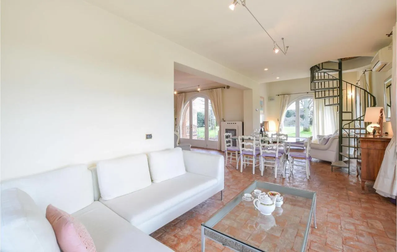 5 Bedroom Cozy Home In Fanzolo Di Vedelago Fonzolo